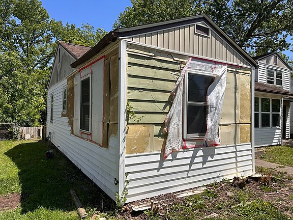 3rd image of 604 N 7th St