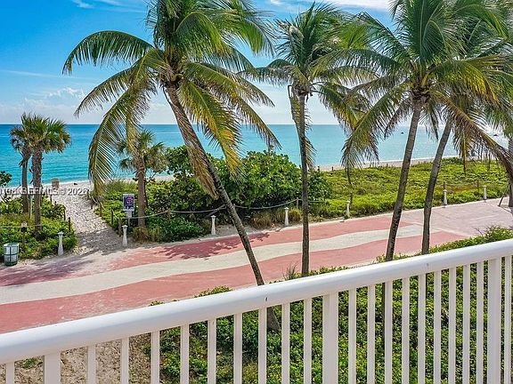 3rd image of 5401 Collins Ave APT 208
