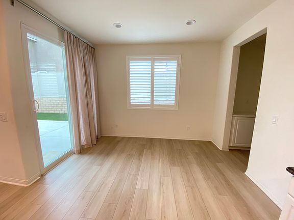 5th image of 30676 Dunn Dr