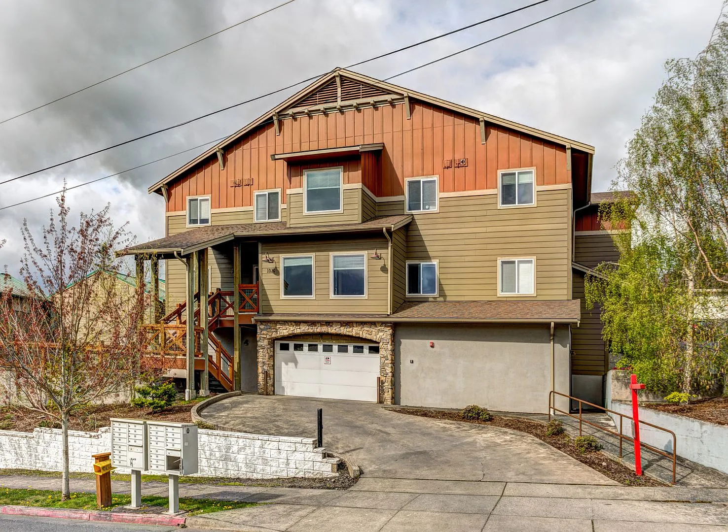 Timberlodge Apartments — Photo 1