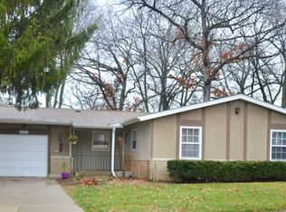 4706 W Cumberland Cir, McHenry, IL 60050