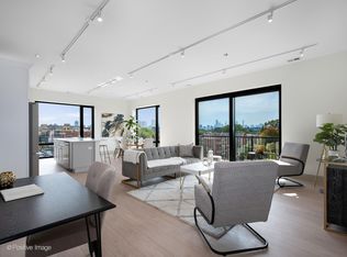 3202 N Racine Ave #204, Chicago, IL 60657