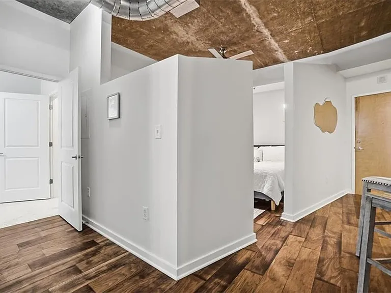 923 Peachtree St NE #1221 — Photo 6