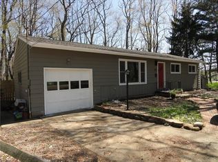 1582 Ruth Ave, Cuyahoga Falls, OH 44221