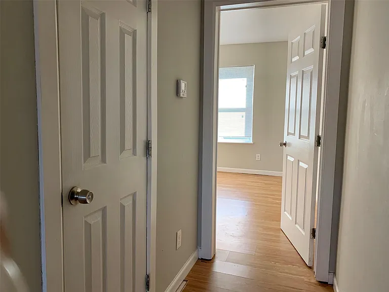 5026 Jefferson St — Photo 10