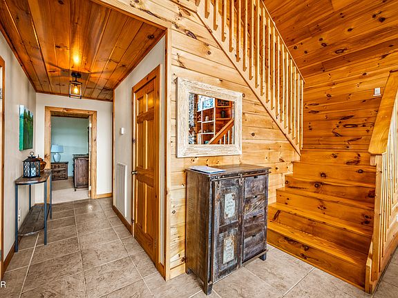 17th image of 3829 Island View Rd
