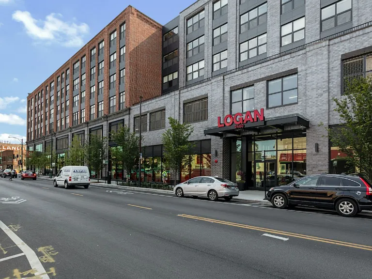 Logan Apartments — Photo 30