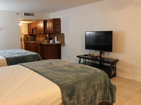 3rd image of 19201 Collins Ave #622