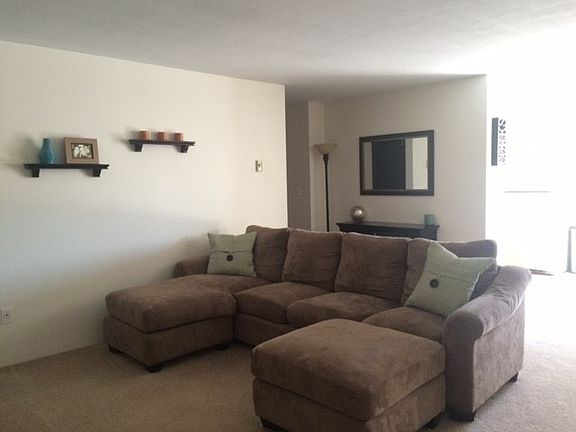 3rd image of 825 NW 62nd St