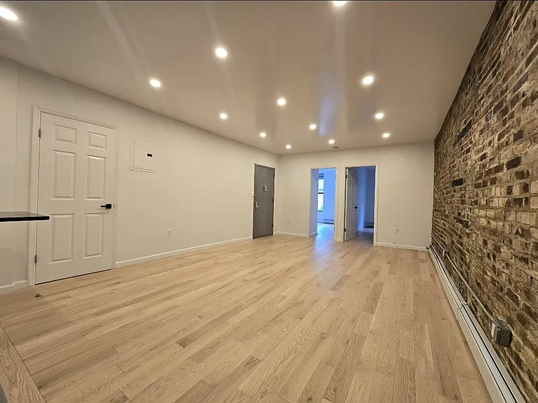 72 Hester St #1 — Photo 1