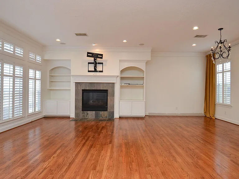 4609 Floyd St #B — Photo 9