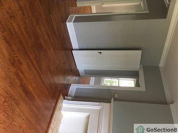 5th image of 741 Robinson Pl APT D