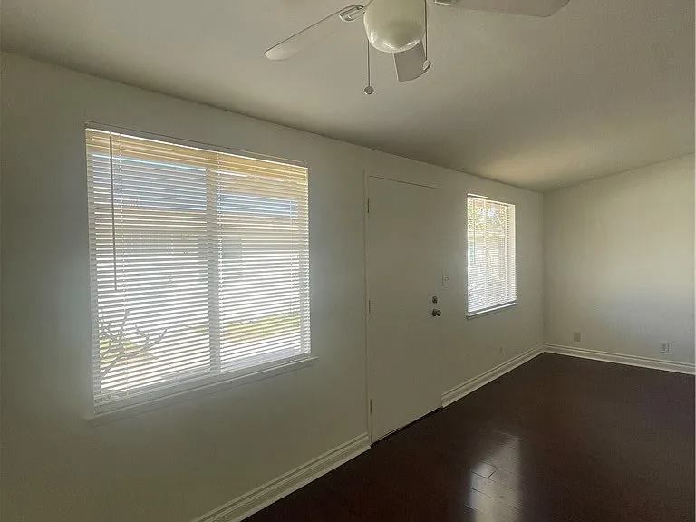 528 Cherry Ave #B — Photo 3