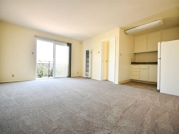 3rd image of 2801 Summit St APT 202