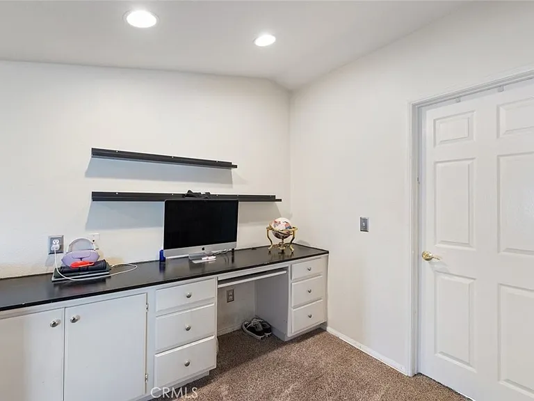 15736 Home Ct — Photo 23