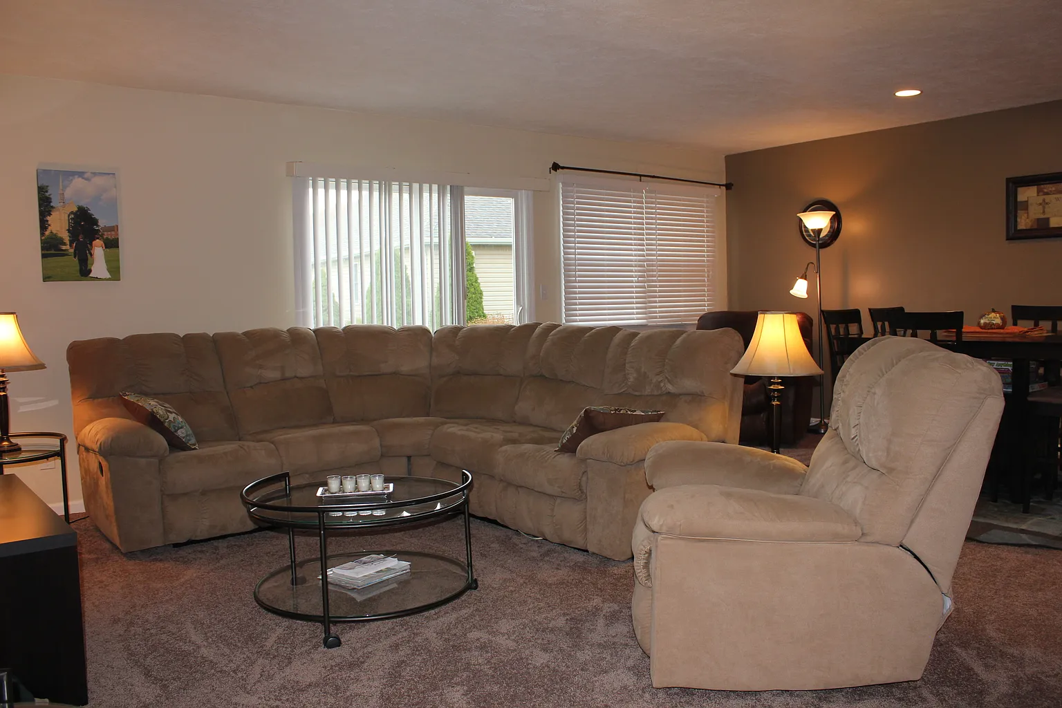 404 Acre Ave photo 1