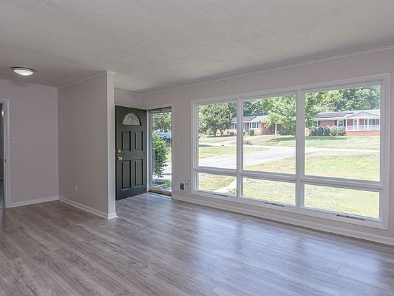 4th image of 112 Anita Dr
