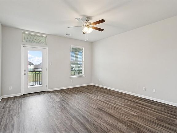 4th image of 116 Oak Landing Ln
