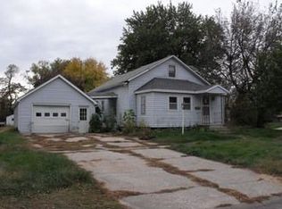 923 O St, Tekamah, NE 68061