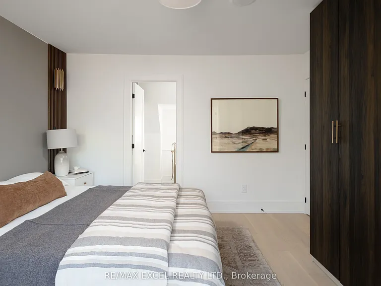 254 Bain Ave — Photo 22