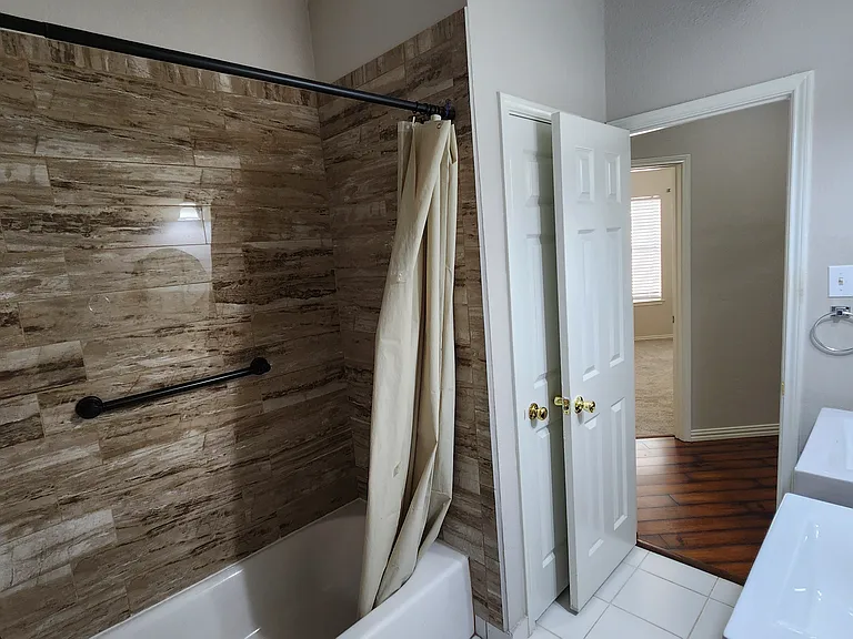 3408 Mosswood Dr — Photo 23