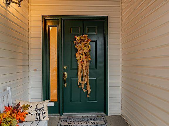 5th image of 181 Southport Ln #26