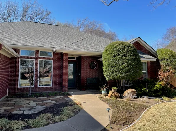 8805 Hilary Ct, North Richland Hills, TX 76182