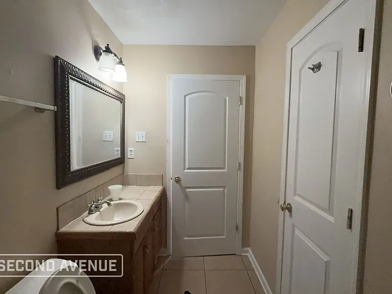 3132 Lamphier Ave — Photo 14