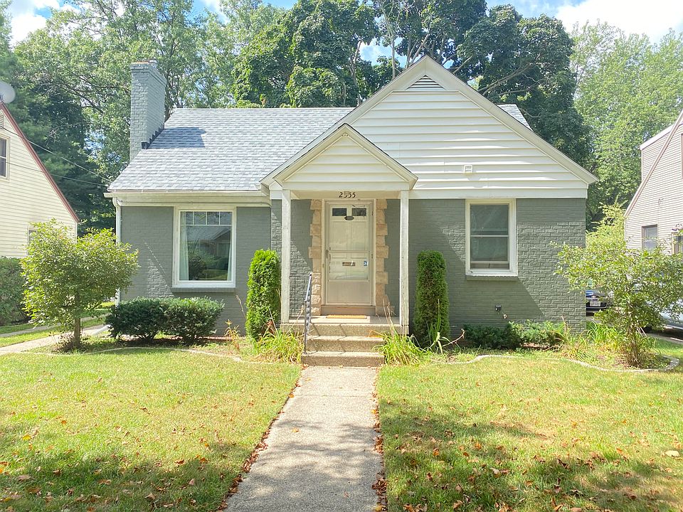 1st image of 2555 Brooklyn Ave SE