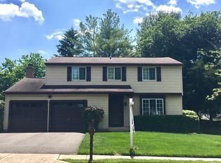 12837 Framingham Ct, Herndon, VA 20171