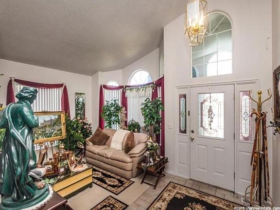 4th image of 69 E Wildflower Ct