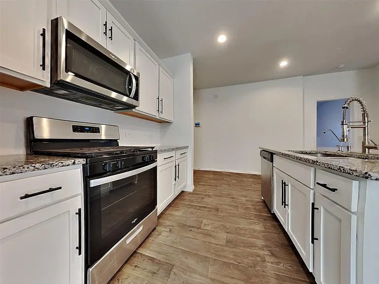 16034 Jordan Meadow Way — Photo 4
