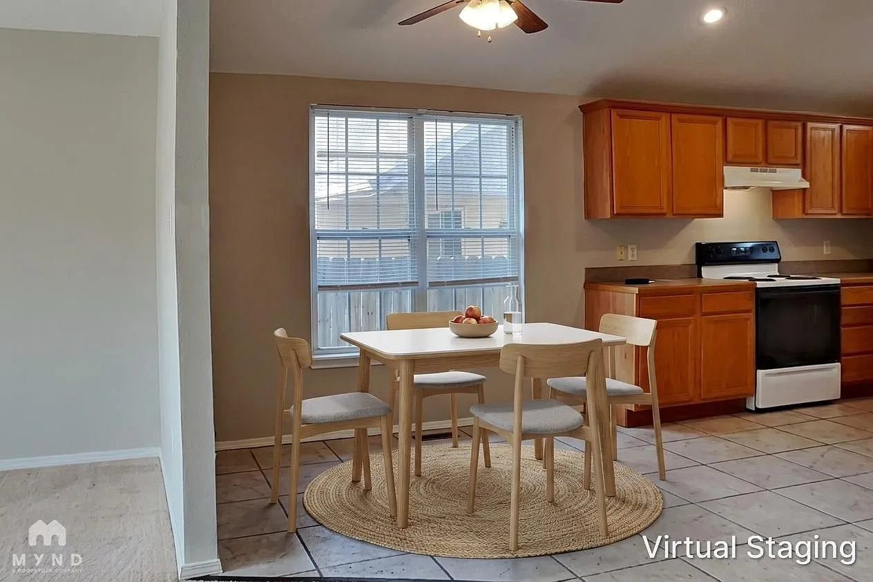 3 bed, 2.0 bath, 1390 sqft, $1,499 — Photo 3