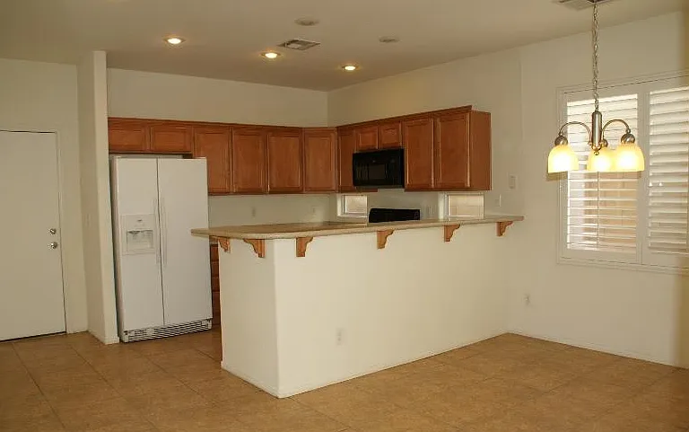 5010 Whispy Breeze Ave — Photo 17