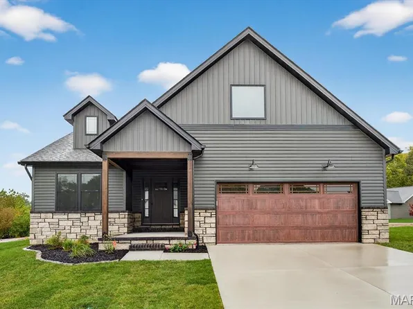 909 Half Moon Ln, Caseyville, IL 62232