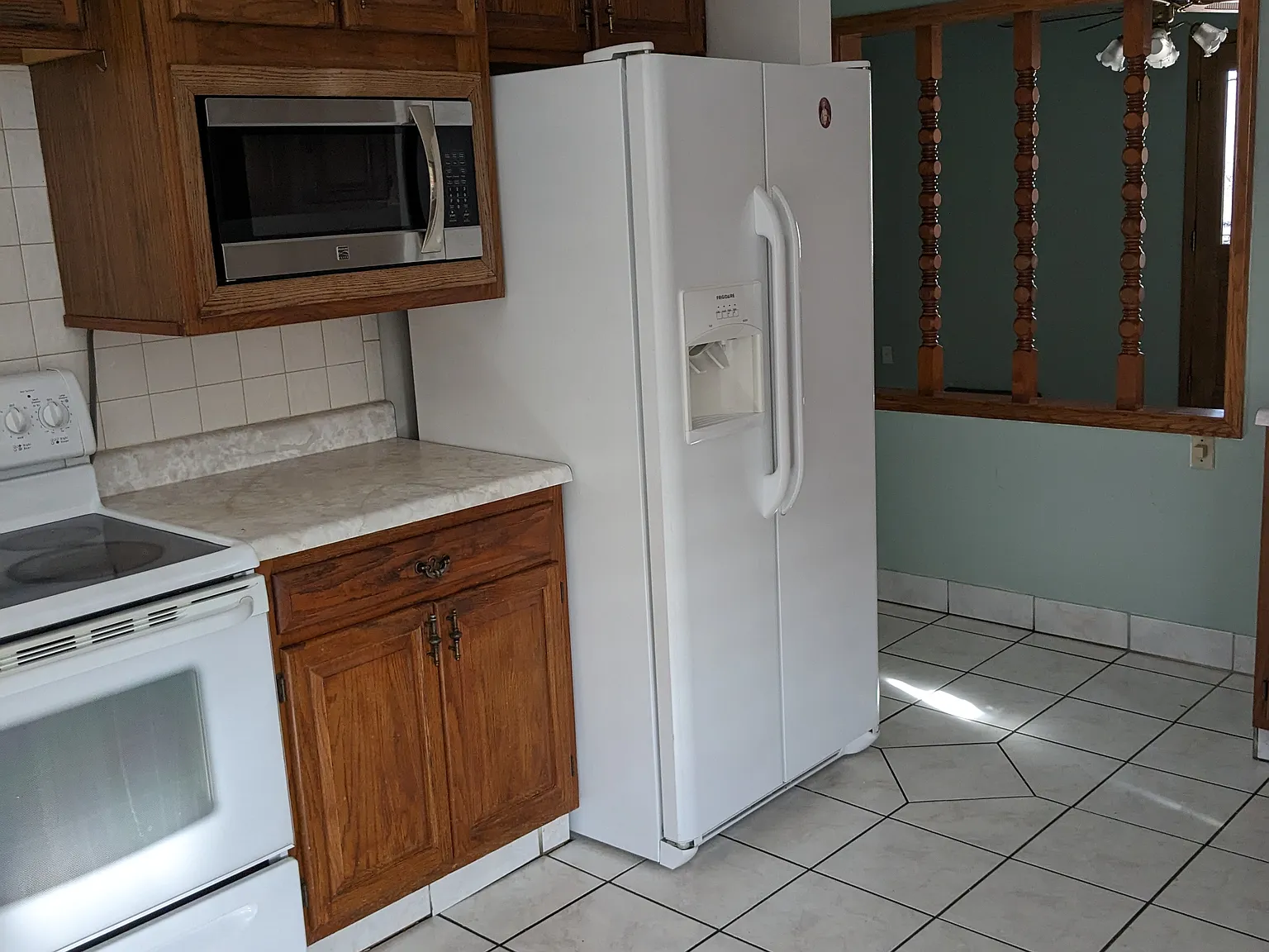 3 bed, 1.5 bath, 2200 sqft, $2,500 — Photo 4