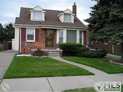8125 Hartwell.jpg