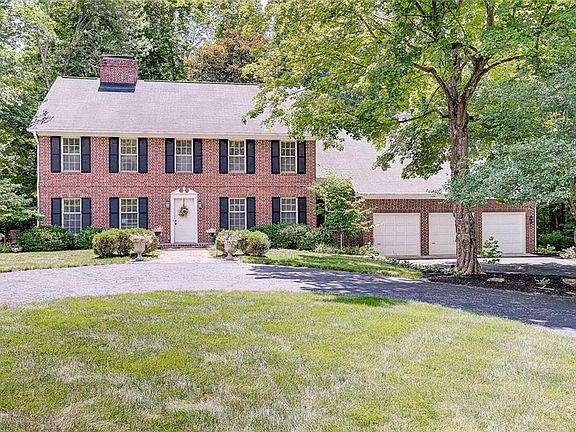 4th image of 7023 Dubonnet Ct