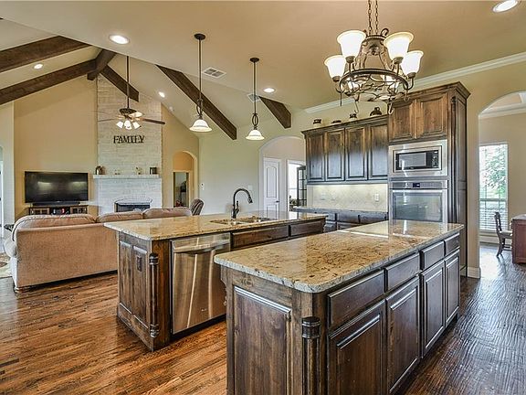2nd image of 216 Pinnacle Peak Ln