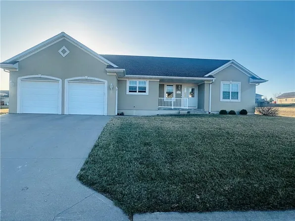 1818 Walton Bnd, Maryville, MO 64468