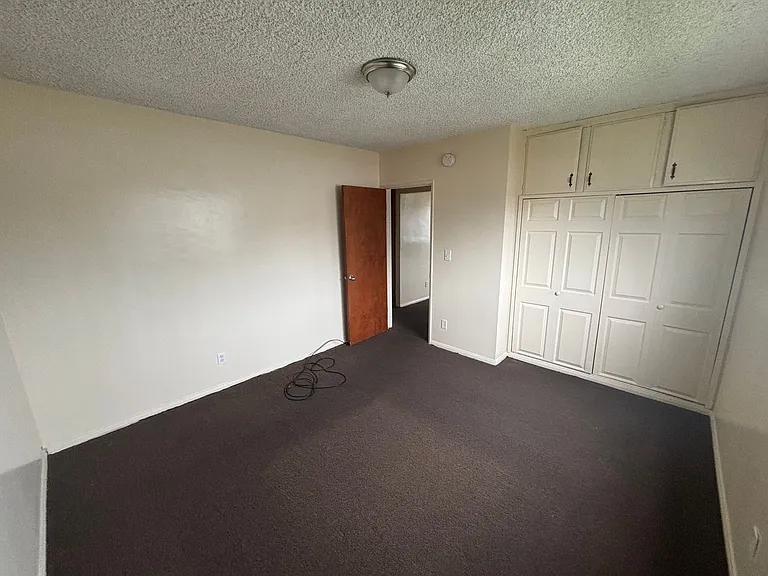 8866 S Wall St — Photo 15