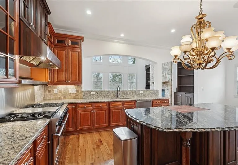 343 Summer Garden Dr — Photo 27