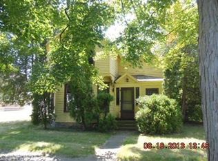 330 E Edgerton St, Howard City, MI 49329