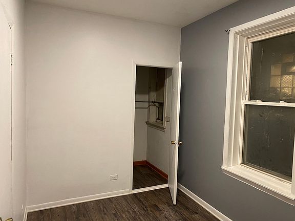 2nd image of 4510 S Francisco Ave #1
