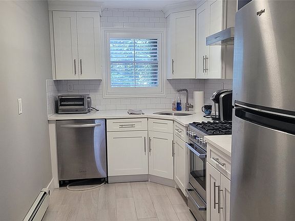 2nd image of 7 Gregg Ct