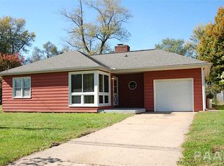 819 N Limestone Ln, Peoria, IL 61604