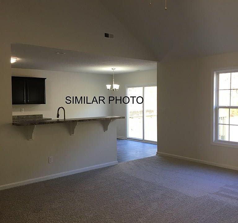2nd image of 104 Windsor Ct
