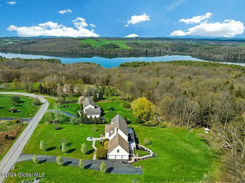 2nd image of 132 Meadows Drive