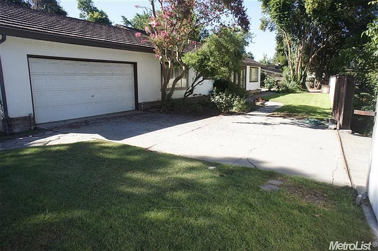 1st image of 9341 N Madeline Dr