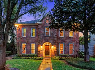 18 Lana Ln, Houston, TX 77027